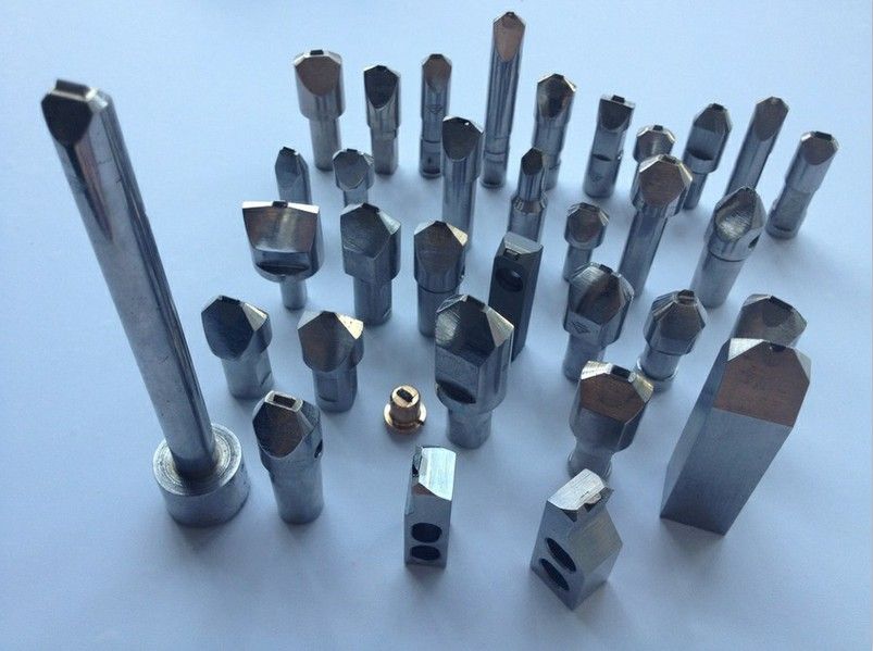 欧科亿：公司开发了针对航空航天领域应用的OP6系列高温合金加工车削刀片、整体硬质合金金刚石涂层钻头、复合材料铣削加工的鱼鳞铣刀等目前已给少量航空航天客户实现供货(图1)