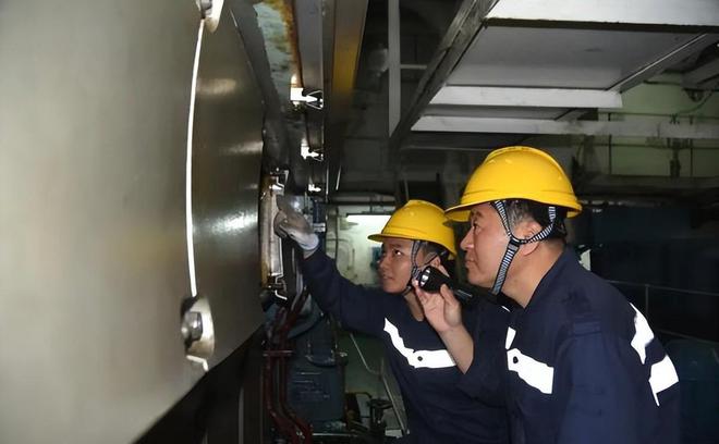 中国唯一的“海上铁路”火车到底是怎么过海的？看完不得不佩服(图10)