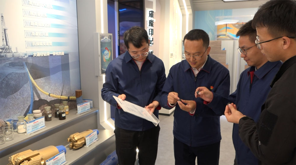 大漠攀“高峰” 瀚海建新功——塔里木油田向世界一流加速迈进(图5)
