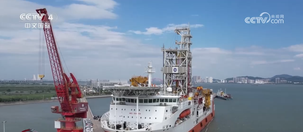 梦想启航！我国超深水大洋钻探船“梦想”号正式入列 记者探访→(图4)