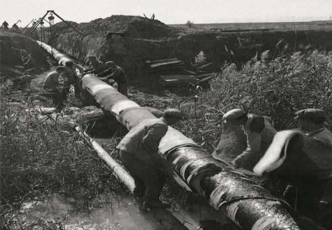 千万“磕头”机造福国人！寸草不生的克拉玛依地下全是石油资源(图8)