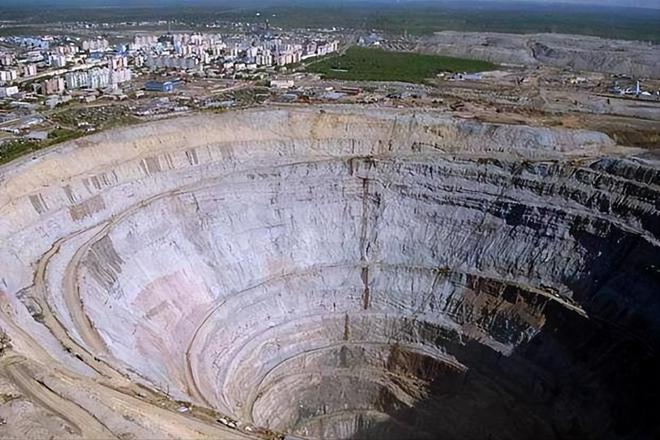 54年之后明白了当年苏联挖穿地球为什么挖到12262米就停了(图16)