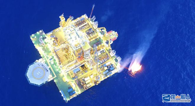 这座钻井平台登上了教科书封面！(图4)