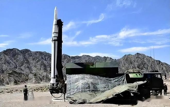 中国钻地弹与美国GBU-57一决高下东风-15“钻地王”名副其实(图3)