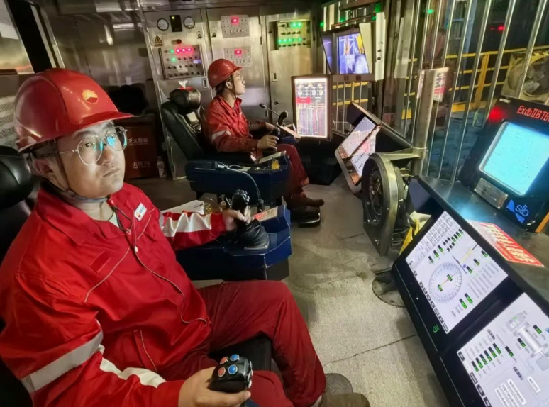 4606米！963天！铁人王进喜带过的队伍创出古龙页岩油钻井周期新纪录(图2)