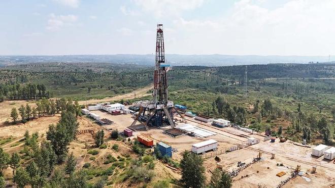 中西部规模最大“地下粮仓”竣工(图1)