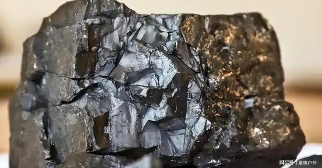 比稀土更有用越南给中国送来一张“王牌”美国急的“直冒汗”(图1)