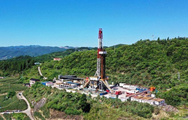 重庆涪陵页岩气田刷新多项亚洲页岩气井施工纪录(图1)