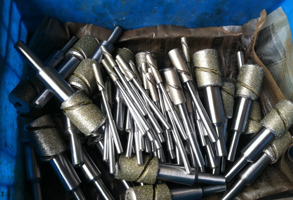 为何选择金刚石复合片钻头？核心竞争力解读(图1)