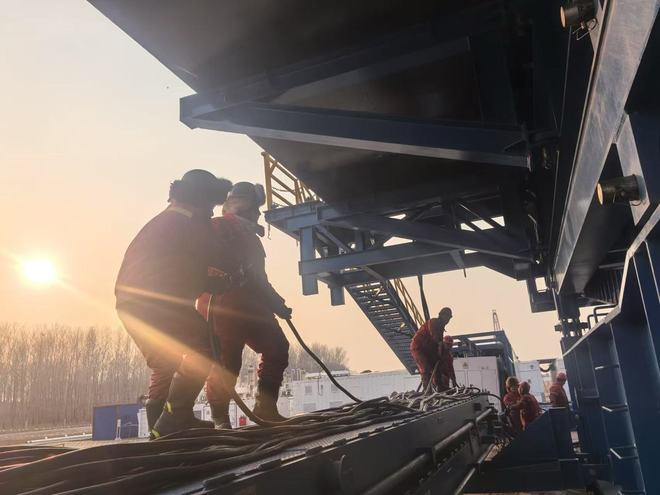 大庆钻探1202钻井队创单趟钻翻倍新指标(图4)