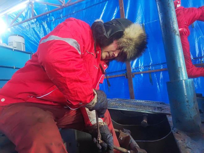 大庆钻探1202钻井队创单趟钻翻倍新指标(图3)