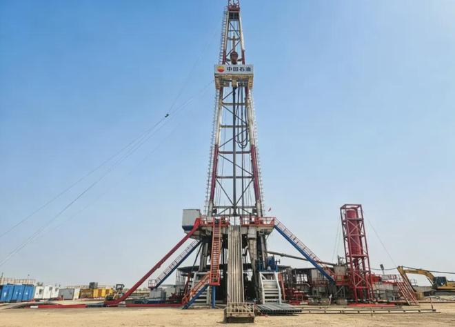 6328 天！刷新国内陆上 7500 米以深超深井最快完钻纪录(图1)