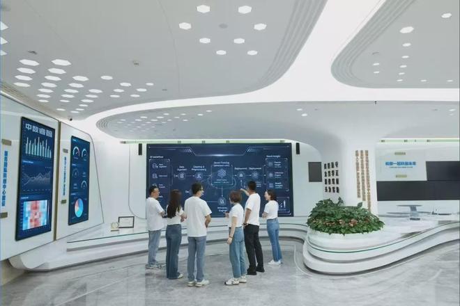 中数睿智完成亿元B轮融资：企业级智能体操作系统加速突围打造央国企“硅基合伙人”(图2)